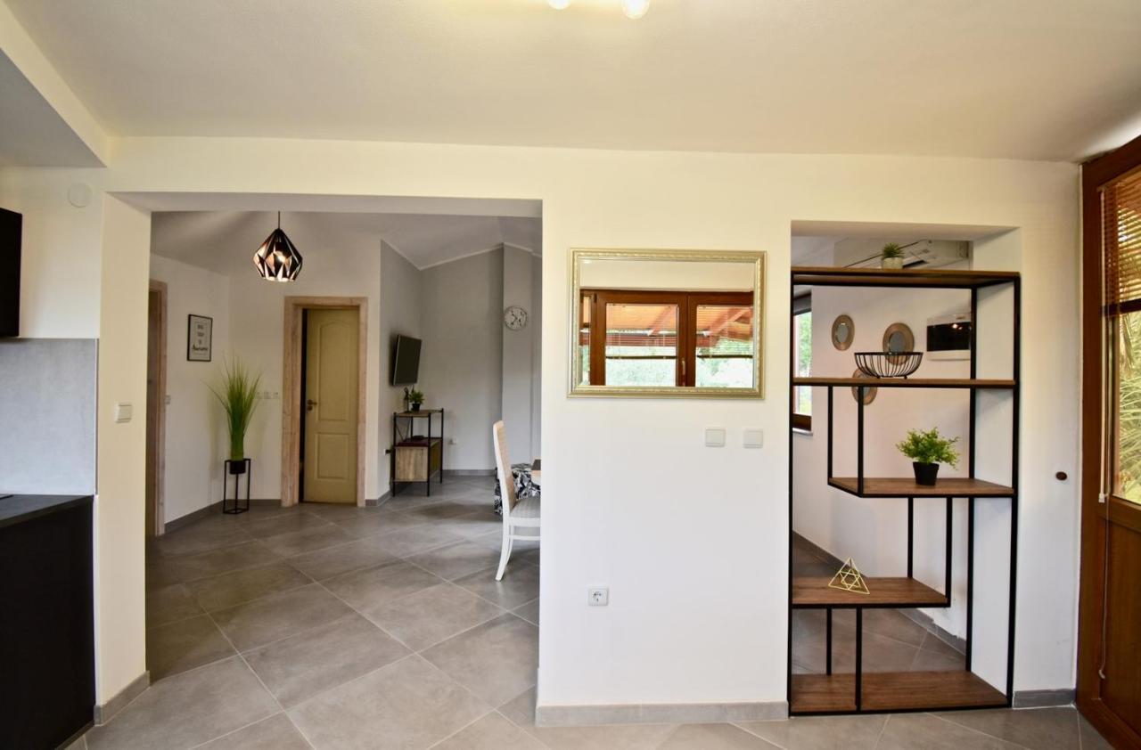 Relaxing Holiday House With Terrace Sea View Medulin Zewnętrze zdjęcie