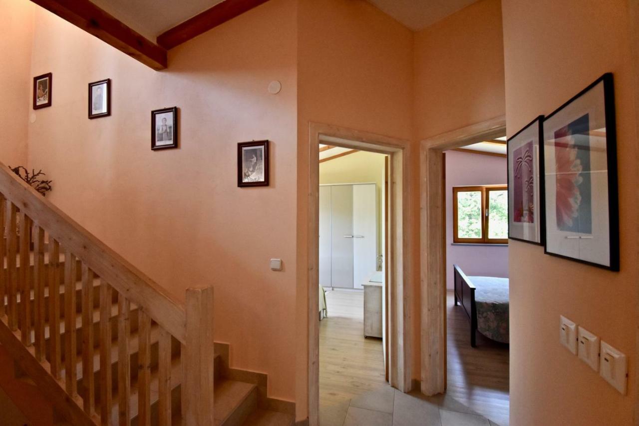 Relaxing Holiday House With Terrace Sea View Medulin Zewnętrze zdjęcie