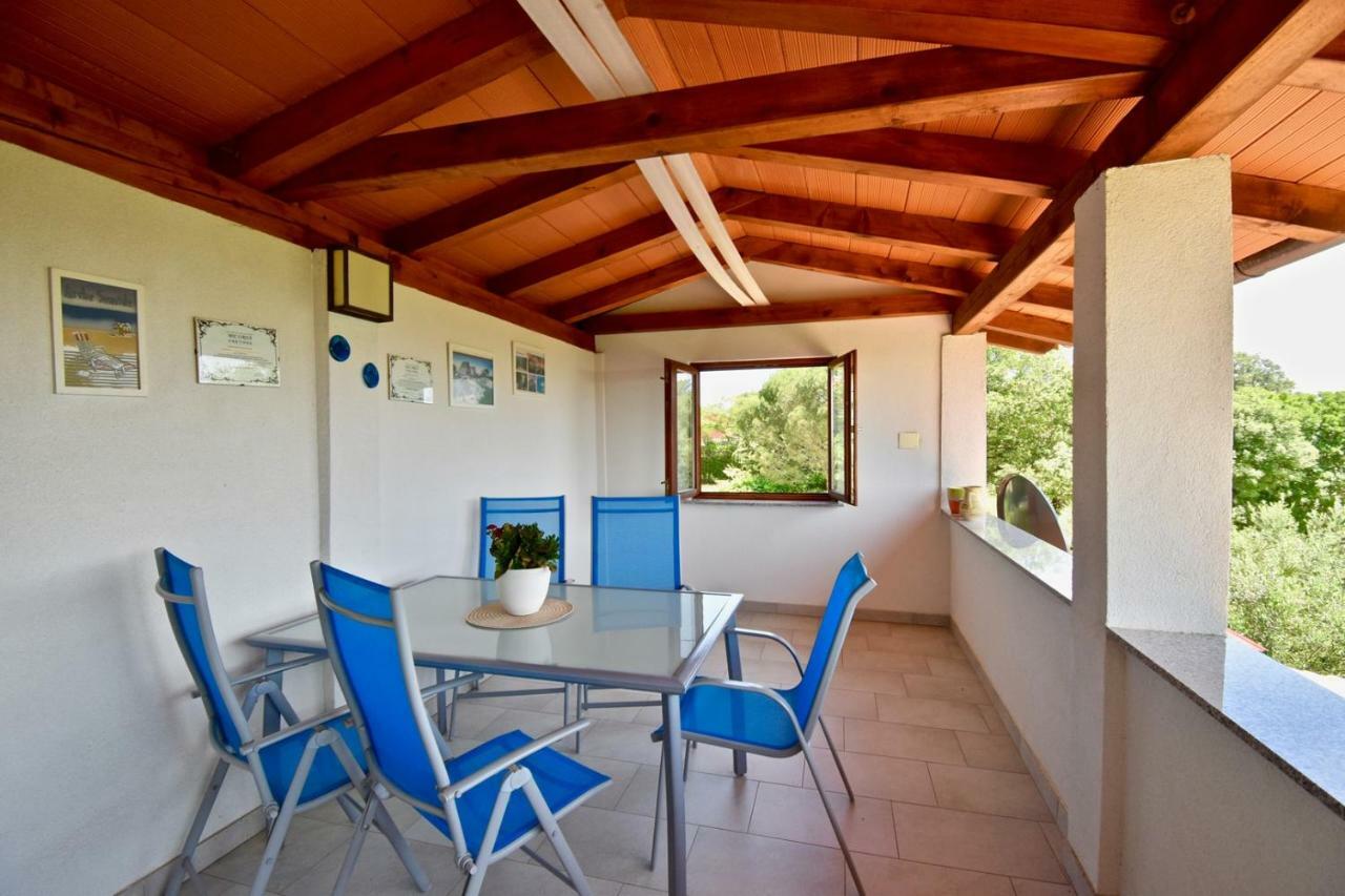 Relaxing Holiday House With Terrace Sea View Medulin Zewnętrze zdjęcie